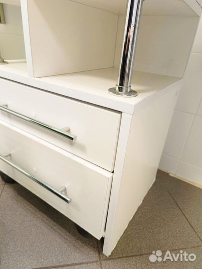 Тумбочка педикюрная