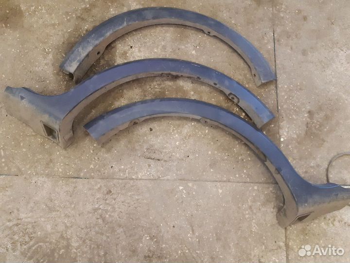 Накладка крыла Renault Sandero Stepway 2011