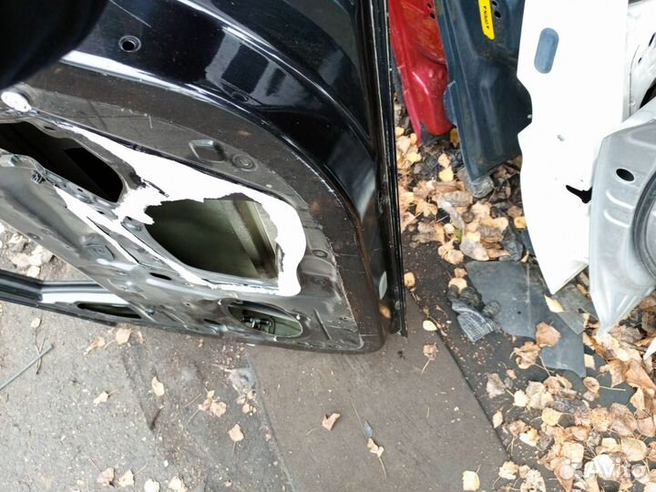 Дверь передняя правая Renault Sandero 2