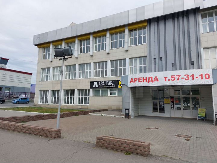 Офис с ремонтом на красной линии, 54 м²