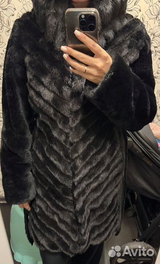 Шуба из мутона с норкой