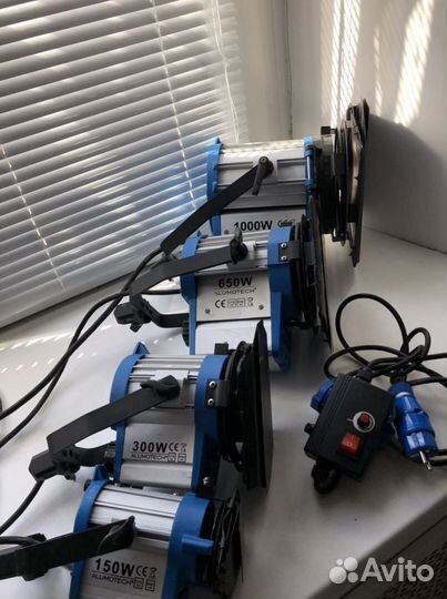 Постоянный студийный свет Видеосвет alumotech