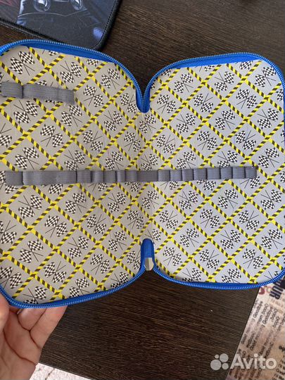 Пенал школьный