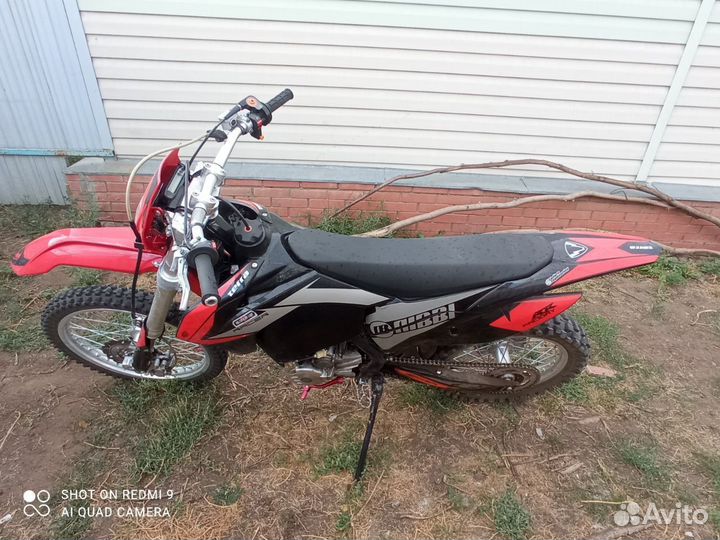 Продам кросовый мотоцикл