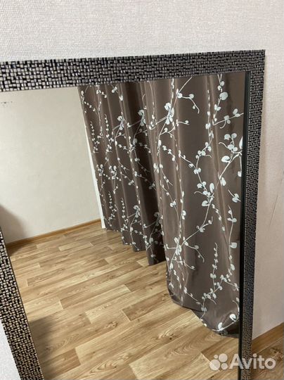 Зеркало настенное