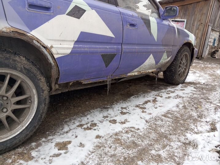 Toyota Corolla 1.6 AT, 1990, битый, 4 000 км