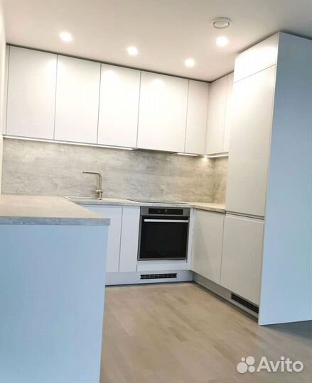 Кухня до потолка