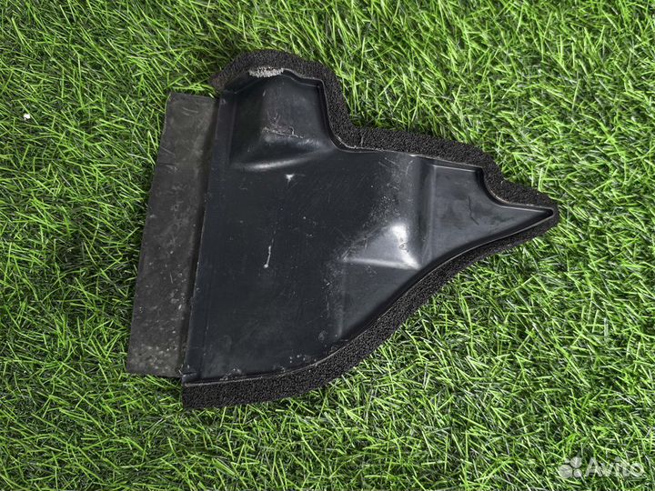 Пыльник Toyota Hilux AN120 2015-2020