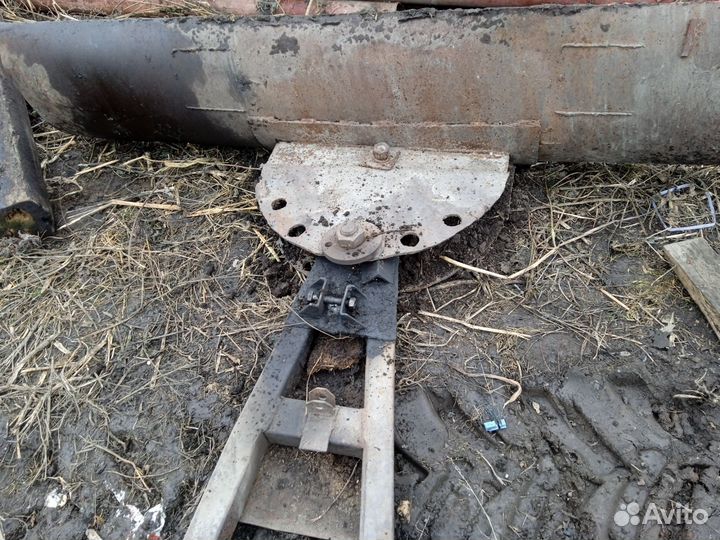 Лопата передняя на трактор