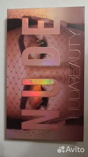 Палетка теней huda beauty new nude