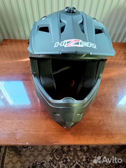 Мотокроссовый шлем