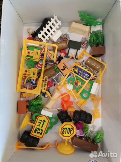 Дорожные знаки, атрибутика