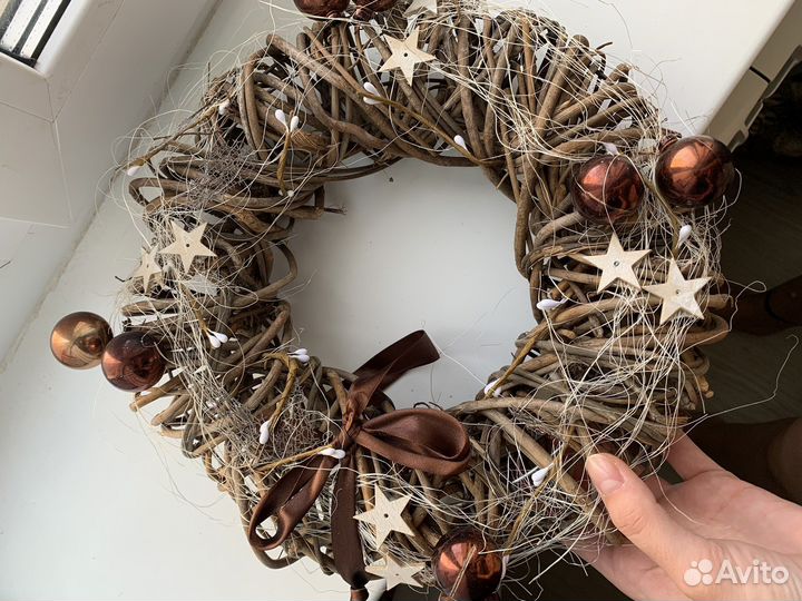 Венок праздничный из сухих веток