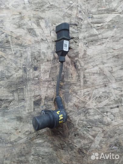 Датчик положения коленвала Luxgen 7