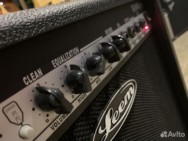 Комбоусилитель 50 ватт с реверберацией leem S50RG