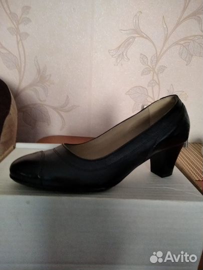 Продам Туфли Женские