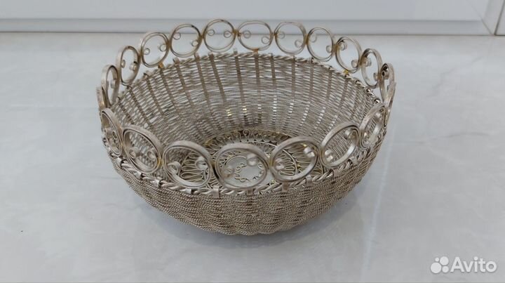 Конфетница плетёная