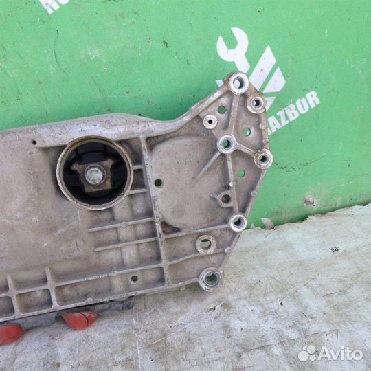 Балка подмоторная Фольксваген Гольф 6