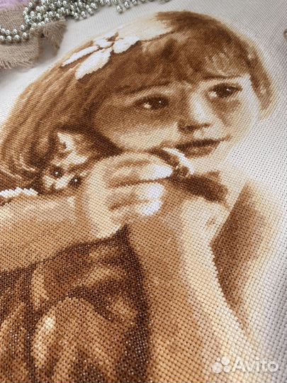 Готовая картина вышитая крестом