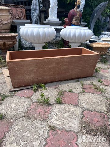 Горшок / клумба / вазон / кадка / кашпо для цветов