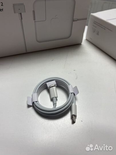 Зарядка на iPhone 20w