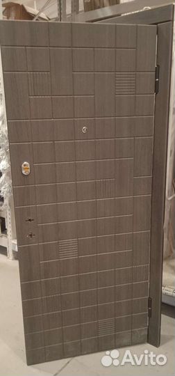 Дверь входная металлическая