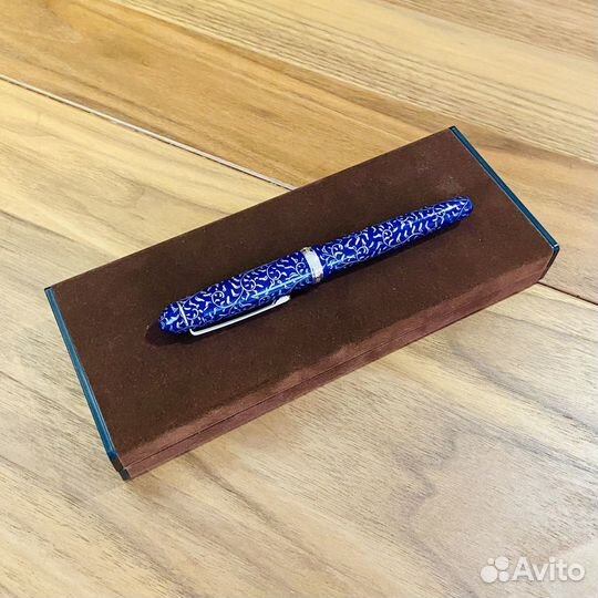 Перьевая ручка “karakusa”