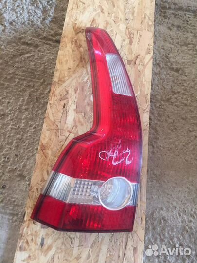 Фонарь на Volvo V50 до рест