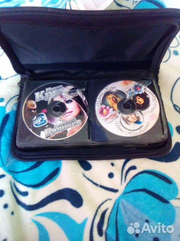 Музыка и пустые диски сиди и т.д