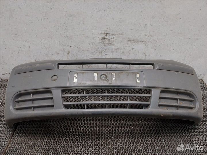 Бампер Renault Trafic, 2004