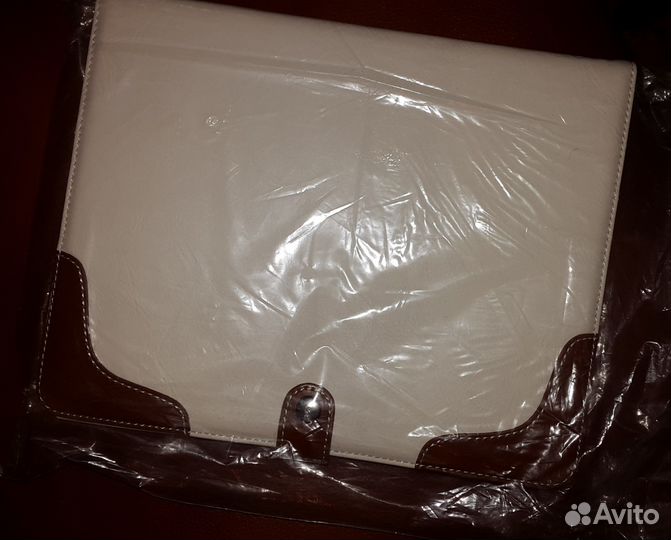 Чехлы для iPad