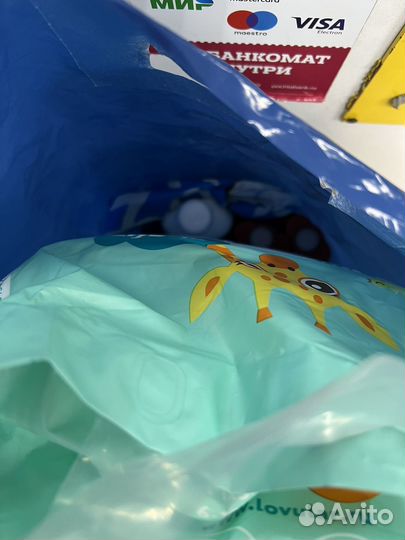 Подгузники и шампунь