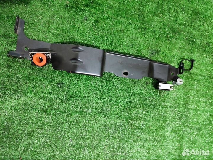 Кронштейн воздушного фильтра BMW 7 F01/F02 F02