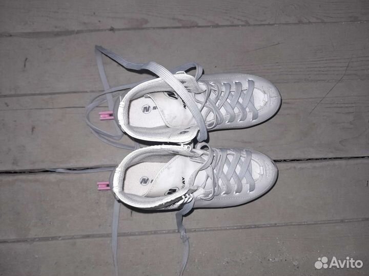 Коньки фигурные