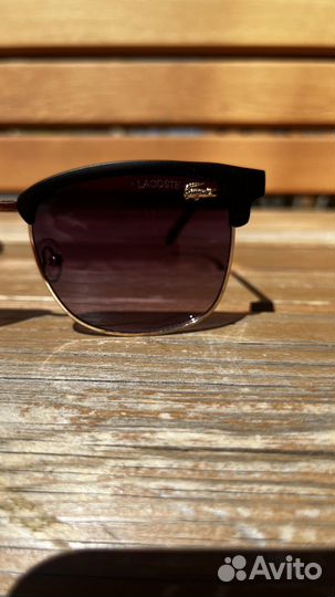 Солнцезащитные очки lacoste