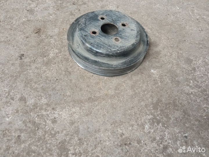 Шкив водяного насоса Mitsubishi Galant 8