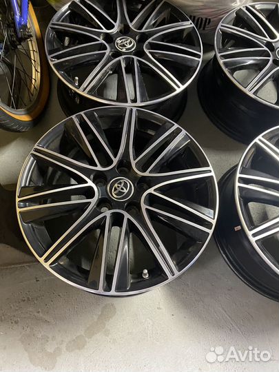 Продам литые дискина camry