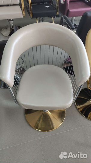 Парикмахерское кресло