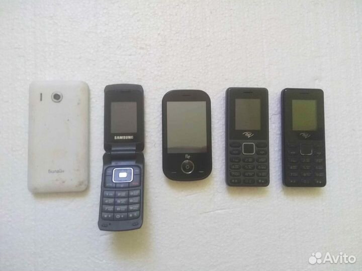 Телефоны на разбор разные