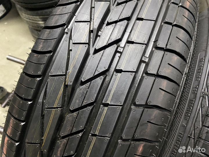 Goodyear Excellence 235/65 R17 104W