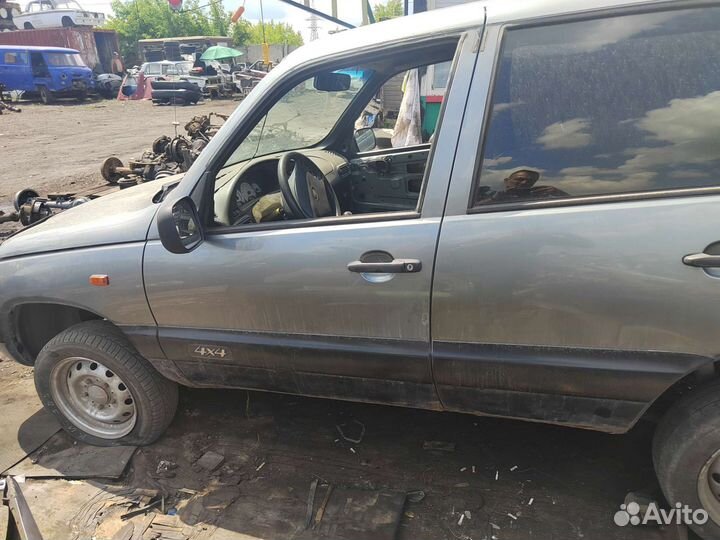 Niva chevrolet, запчасти, в полный разбор