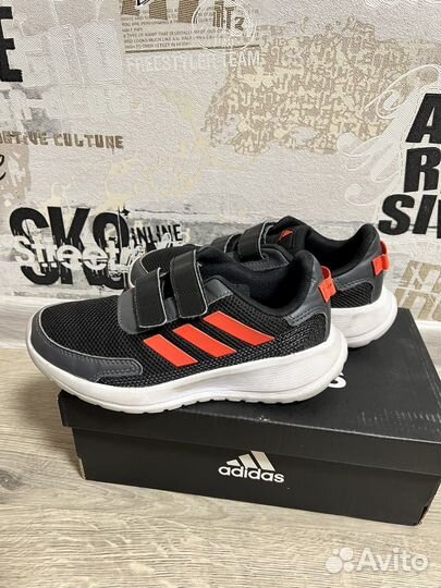 Кроссовки детские adidas 32