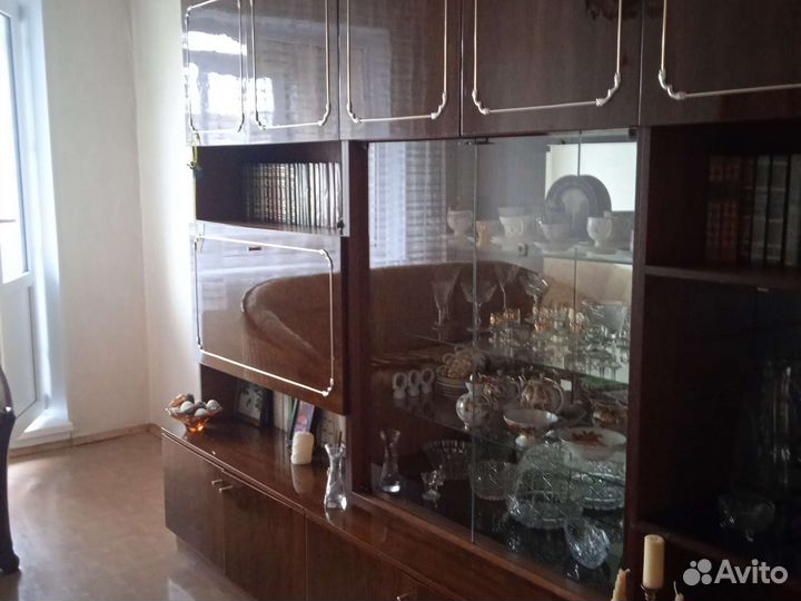 Стеллаж-стенка