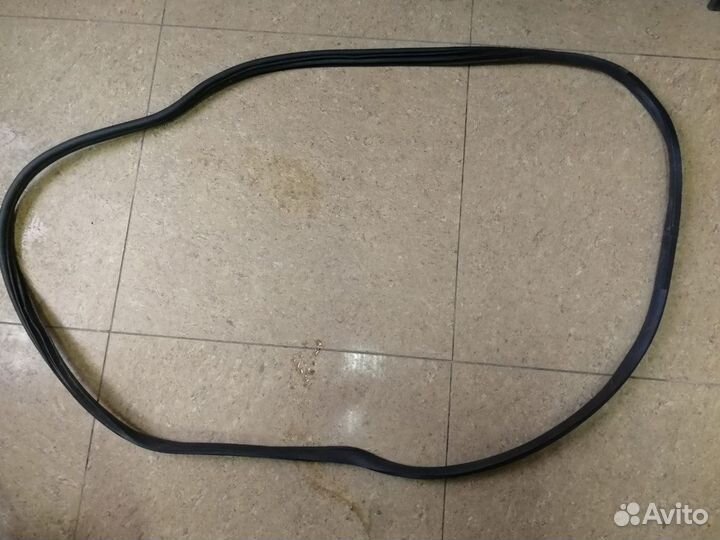 Уплотнитель двери KIA Sportage (2010)