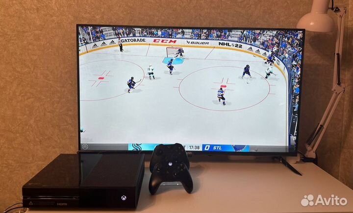 Xbox One 2 геймпада+490 игр