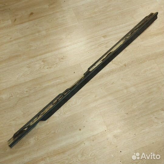 Накладка порога левая Opel Omega 1986-1994