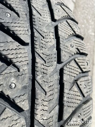 Bridgestone Ice Cruiser 7000 235/65 R17 108T