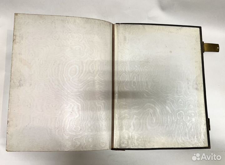 Старинный фотоальбом 19 век. Деревянная обложка