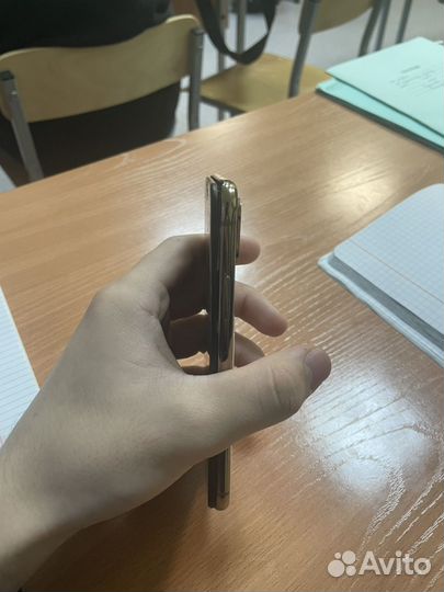iPhone Xs, 64 ГБ