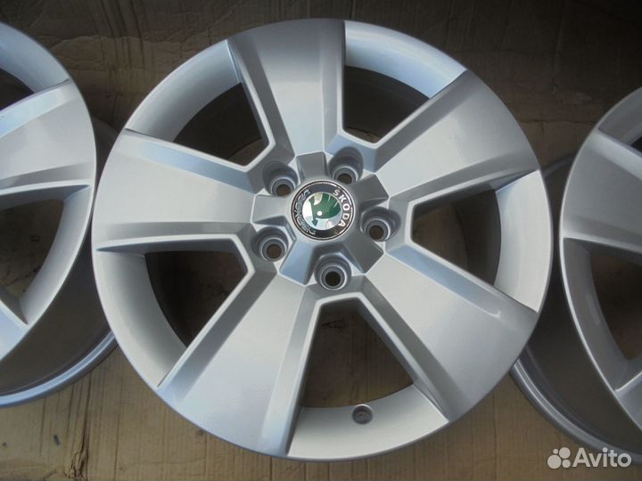 Оригинальные диски Skoda Yeti 7j r16 ET45